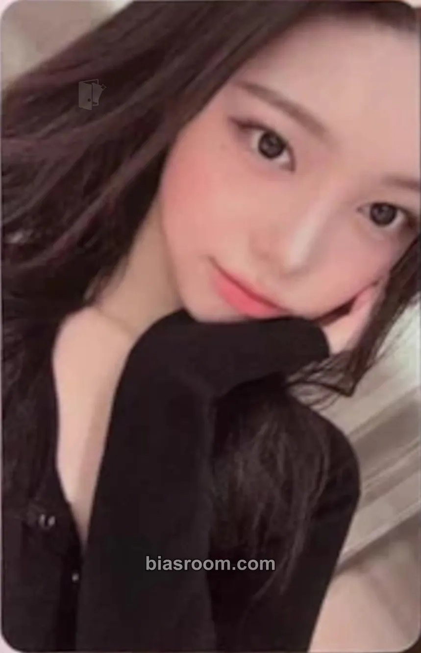 Ian FOCUS Photocard - Hearts2Hearts - Hearts2Hearts K-pop photocard