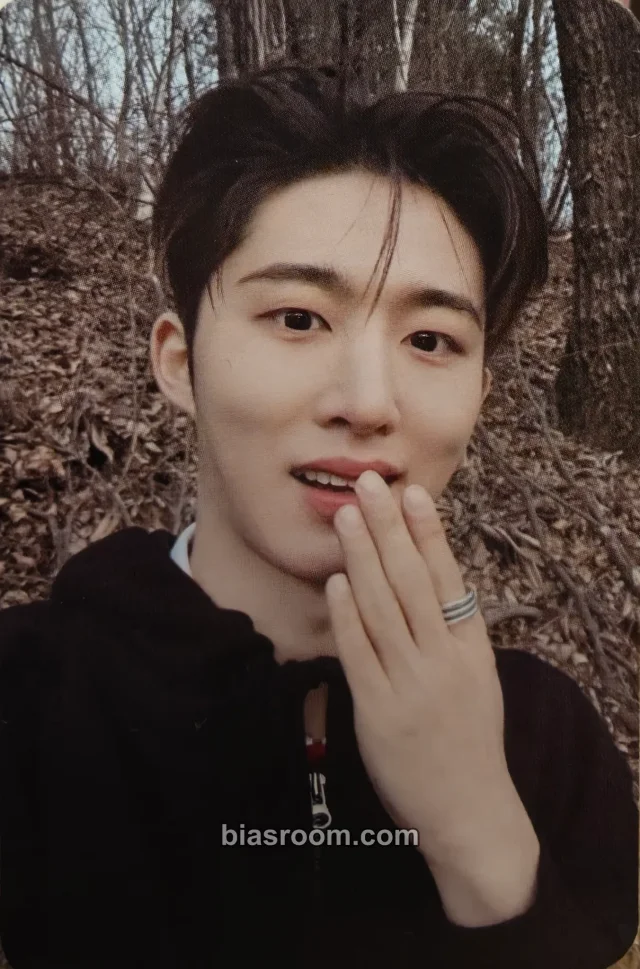 B.I - B.I - Born Champs Other merch photocard brand collaboration born champ