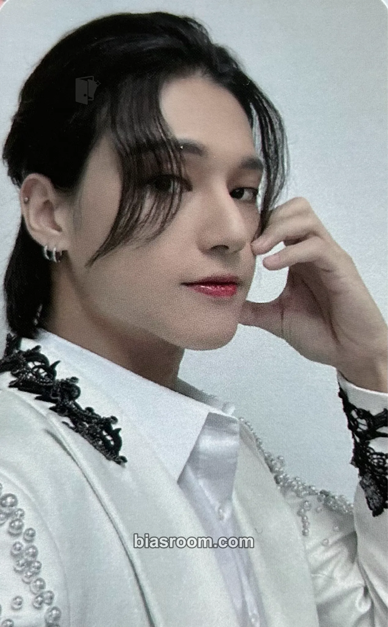 Wooyoung THE WORLD EP.2 : OUTLAW Photocard - ATEEZ - ATEEZ K-pop photocard