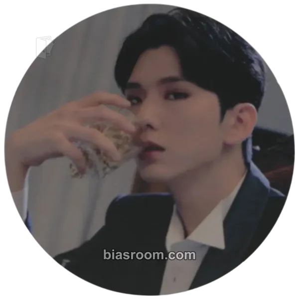 Kihyun One of a Kind Photocard - MONSTA X - MONSTA X K-pop photocard