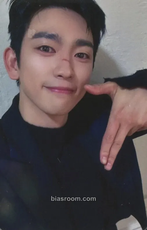 Jinyoung WINTER HEPTAGON Photocard - GOT7 - GOT7 K-pop photocard