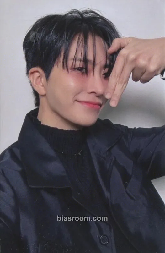 Youngjae WINTER HEPTAGON Photocard - GOT7 - GOT7 K-pop photocard