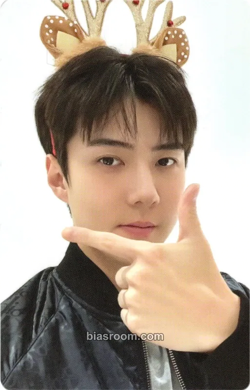 Sehun 2023 EXO Pink Christmas MD Photocard - EXO - EXO K-pop photocard
