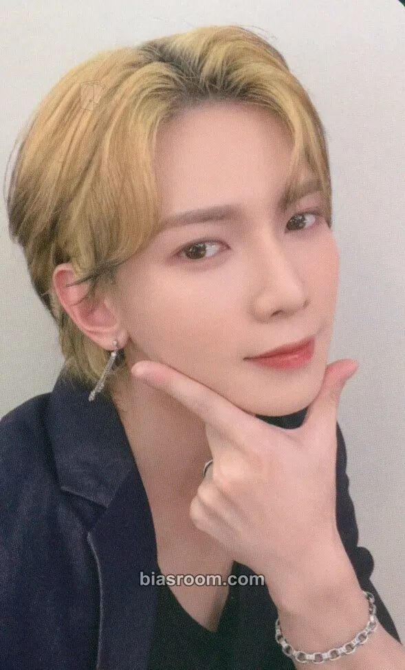 Yeosang THE WORLD EP.2 : OUTLAW Photocard - ATEEZ - ATEEZ K-pop photocard