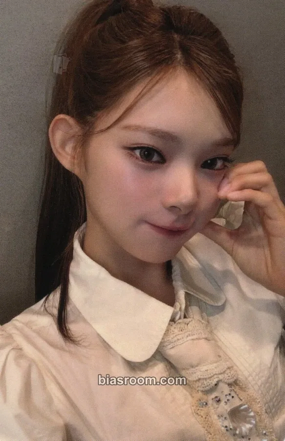 Himesha The A(e)nd Photocard - Cosmosy - Cosmosy K-pop photocard