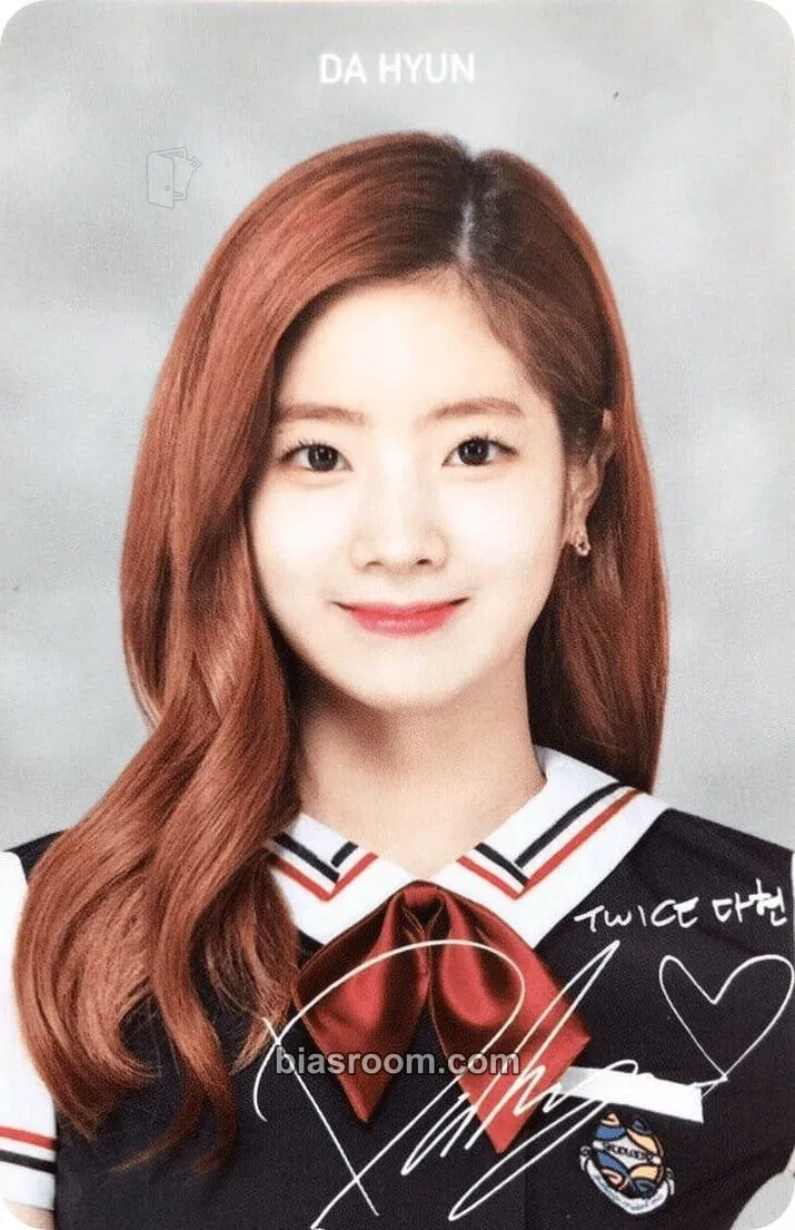 Dahyun TWICE x SKOOLOOKS Photocard - TWICE - TWICE K-pop photocard