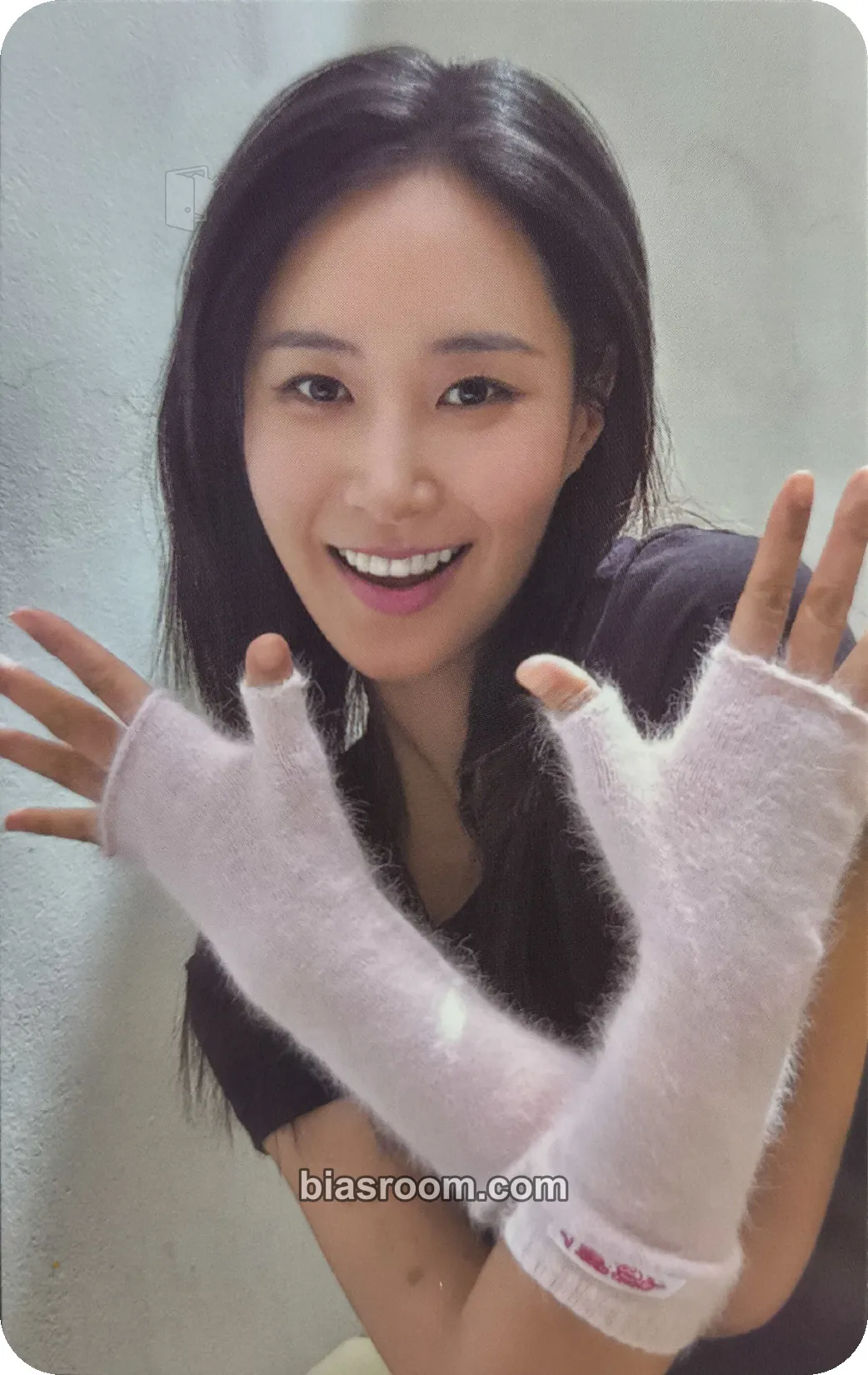 Yuri Pink Christmas Photocard - Girls' Generation - Girls' Generation K-pop photocard