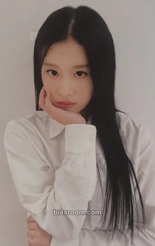 Sio THE FIFTY Photocard - FIFTY FIFTY - FIFTY FIFTY K-pop photocard