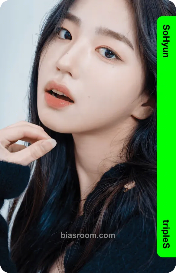 Sohyun Binary01 First Class Objekts Photocard - tripleS - tripleS K-pop photocard