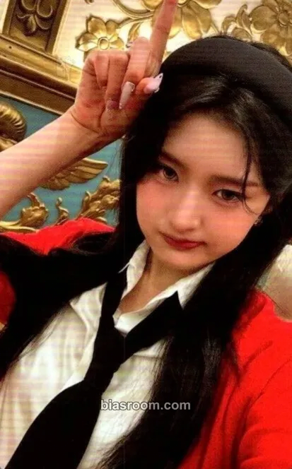 Athena Love Tune Photocard - FIFTY FIFTY - FIFTY FIFTY K-pop photocard