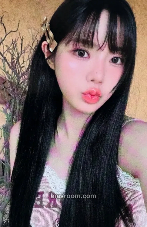 Keena Love Tune Photocard - FIFTY FIFTY - FIFTY FIFTY K-pop photocard