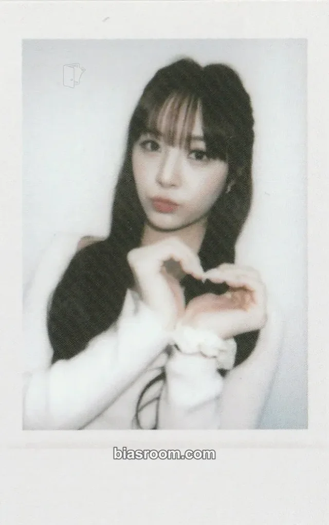 FIFTY FIFTY - Hana - Love Tune Album apple music pob (pre-order benefit) polaroid