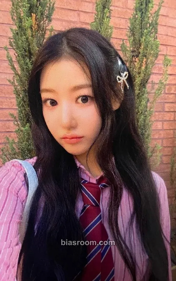 Yewon Love Tune Photocard - FIFTY FIFTY - FIFTY FIFTY K-pop photocard