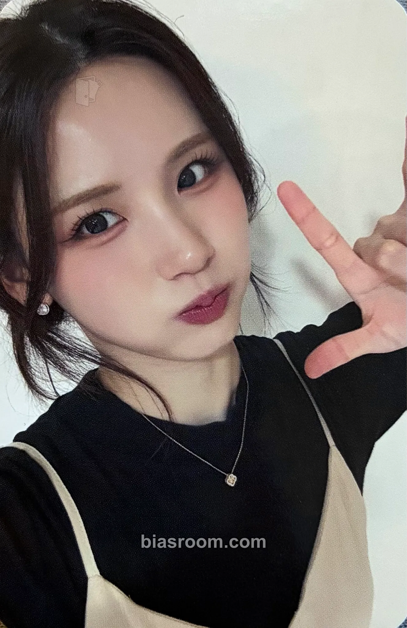 Jiyoon Wild Cherry Photocard - ICHILLIN’ - ICHILLIN’ K-pop photocard