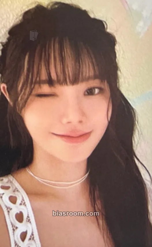 Keena Love Tune Photocard - FIFTY FIFTY - FIFTY FIFTY K-pop photocard