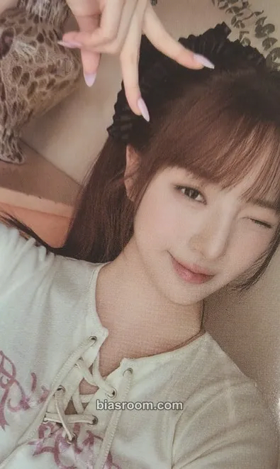 Hana Love Tune Photocard - FIFTY FIFTY - FIFTY FIFTY K-pop photocard