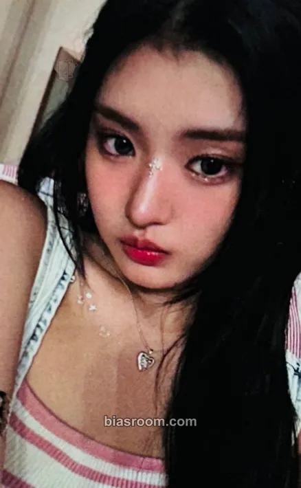 Athena Love Tune Photocard - FIFTY FIFTY - FIFTY FIFTY K-pop photocard