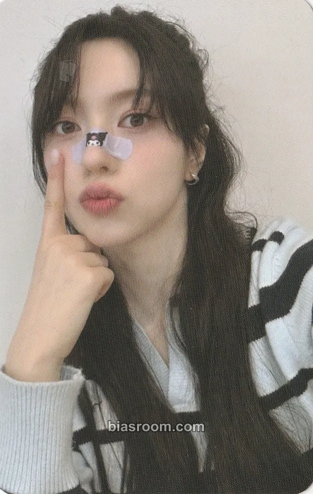 Chanelle Moon Love Tune Photocard - FIFTY FIFTY - FIFTY FIFTY K-pop photocard