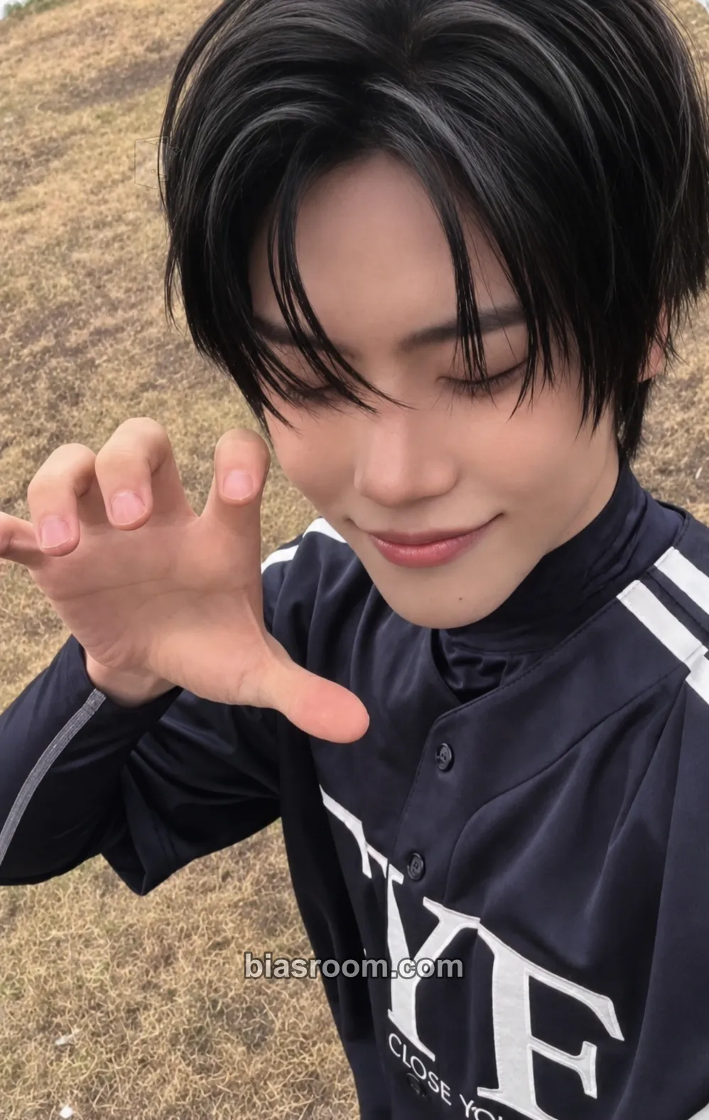 Jang Yeojun Official Acrylic Lightstick Photocard - CLOSE YOUR EYES - CLOSE YOUR EYES K-pop photocard