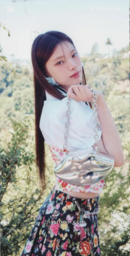 Himesha The A(e)nd Photocard - Cosmosy - Cosmosy K-pop photocard