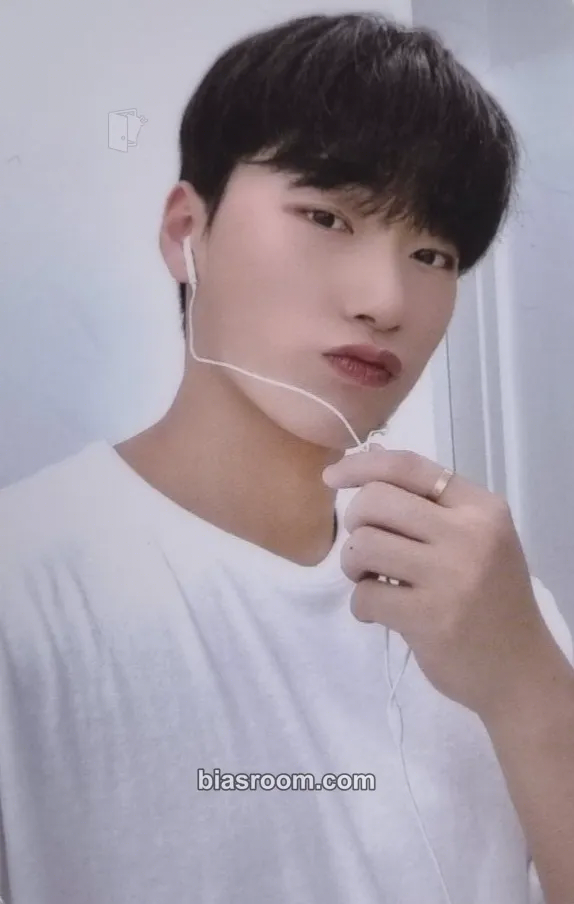 San THE WORLD EP.2 : OUTLAW Photocard - ATEEZ - ATEEZ K-pop photocard