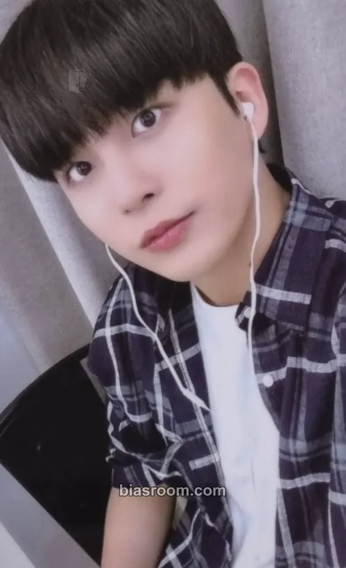Jongho THE WORLD EP.2 : OUTLAW Photocard - ATEEZ - ATEEZ K-pop photocard