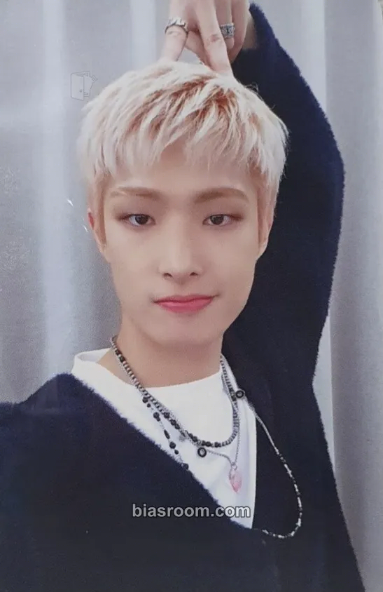 Mingi THE WORLD EP.2 : OUTLAW Photocard - ATEEZ - ATEEZ K-pop photocard