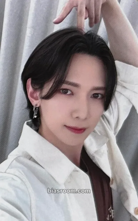 Yeosang THE WORLD EP.2 : OUTLAW Photocard - ATEEZ - ATEEZ K-pop photocard