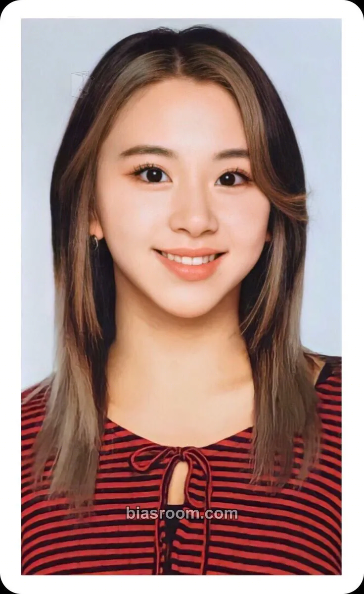 Chaeyoung Fanfare Photocard - TWICE - TWICE K-pop photocard