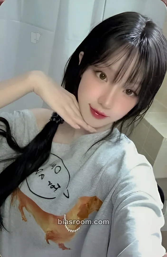 Yuqi Motivation Photocard - i-dle - i-dle K-pop photocard