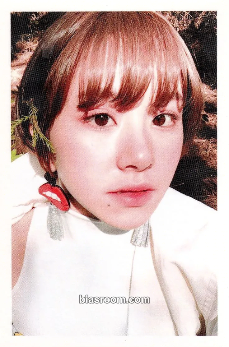 Chaeyoung SIGNAL Photocard - TWICE - TWICE K-pop photocard