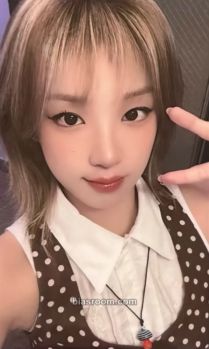 Yuqi Motivation Photocard - i-dle - i-dle K-pop photocard