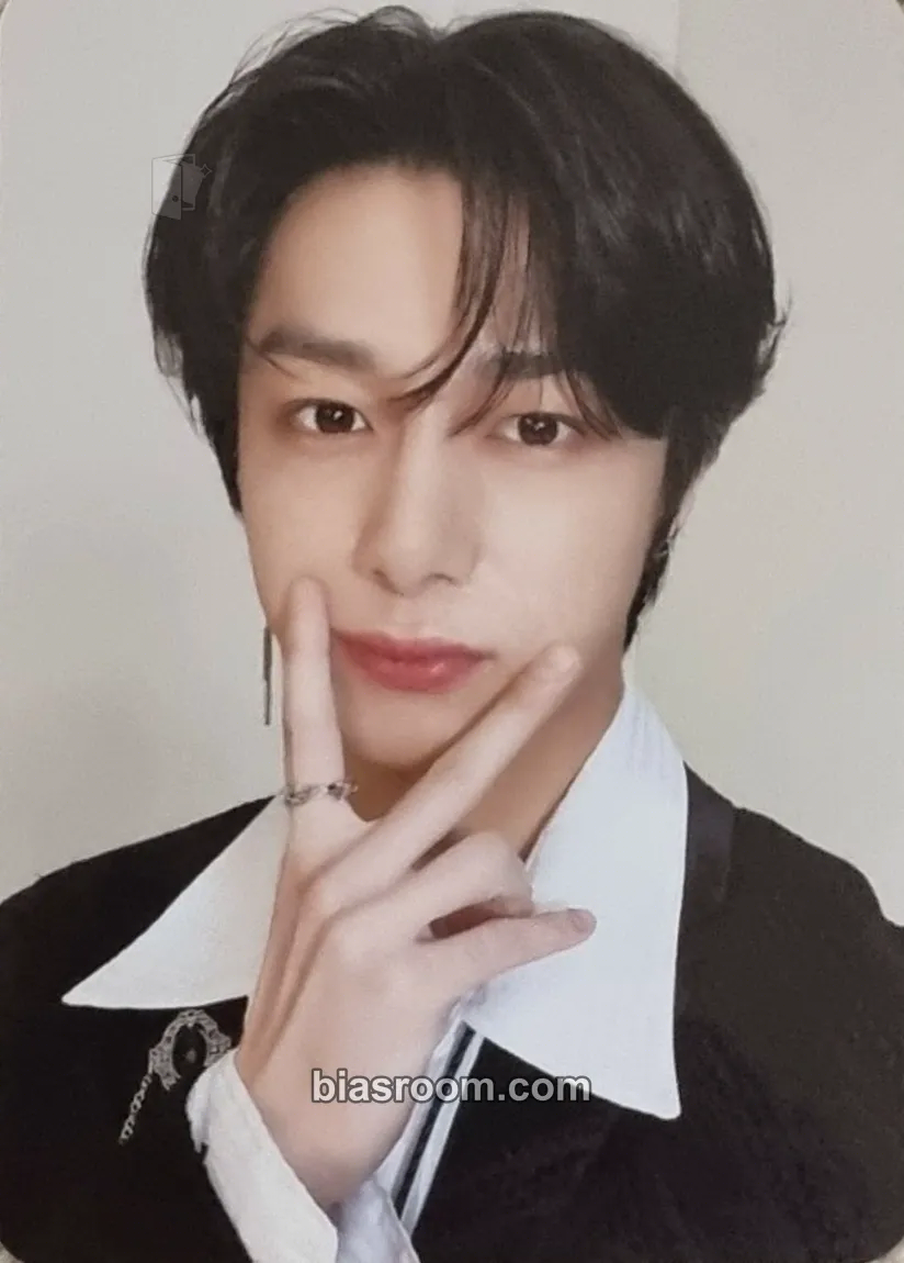 Hyungwon Shape of Love Photocard - MONSTA X - MONSTA X K-pop photocard