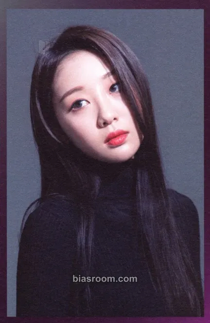 Yves LOONA 2nd Concert: LOONAVERSE Photocard - LOONA - LOONA K-pop photocard
