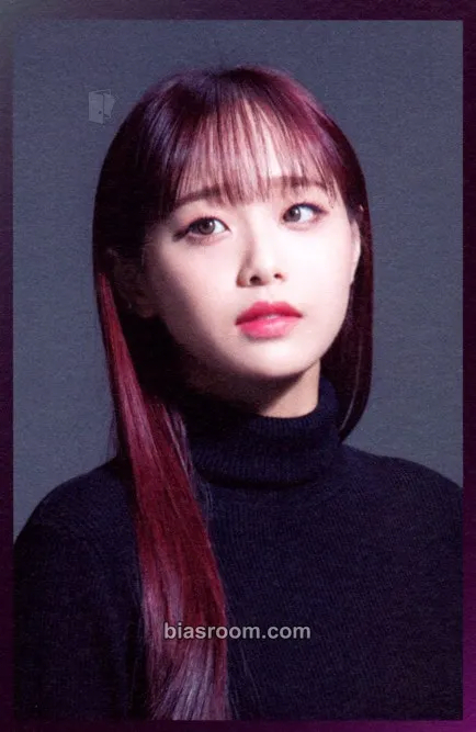 Chuu LOONA 2nd Concert: LOONAVERSE Photocard - LOONA - LOONA K-pop photocard