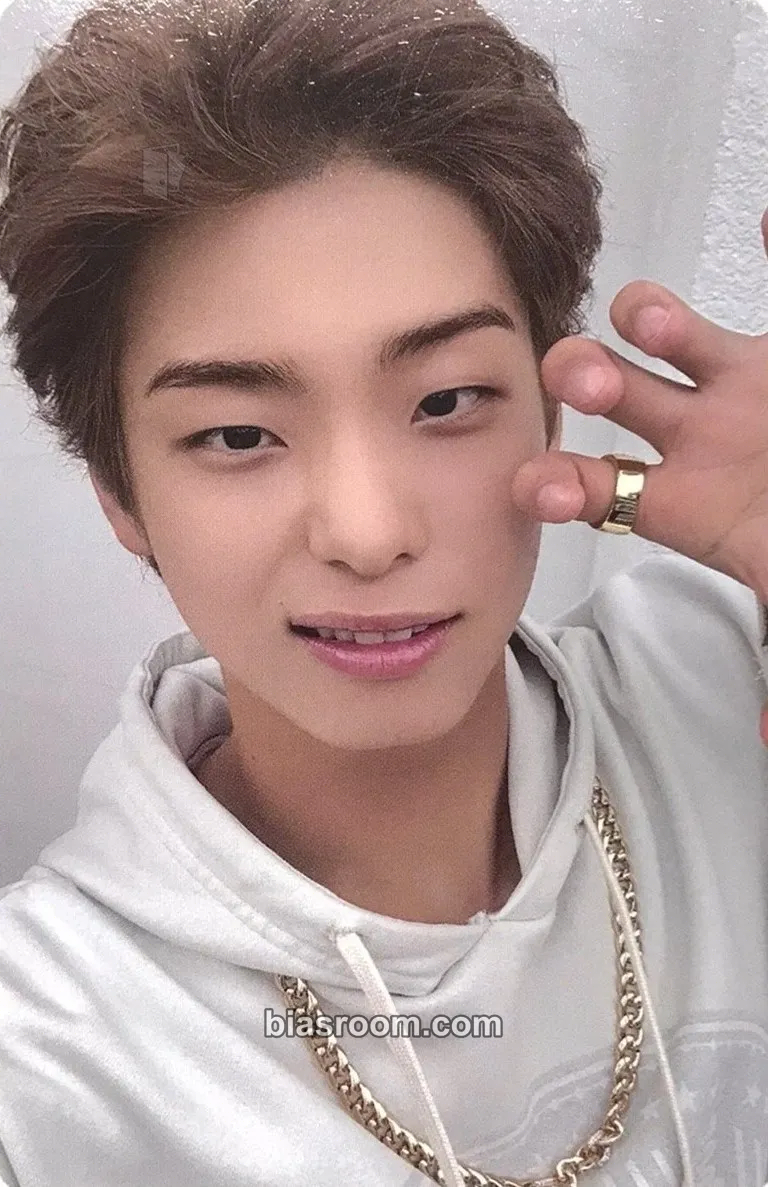 Dogyun Trophy Photocard - 82Major - 82Major K-pop photocard