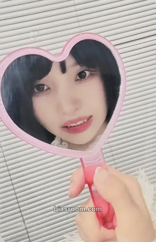 Soyeon We are Photocard - i-dle - i-dle K-pop photocard