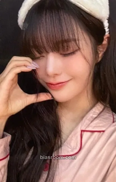 Keena Love Tune Photocard - FIFTY FIFTY - FIFTY FIFTY K-pop photocard
