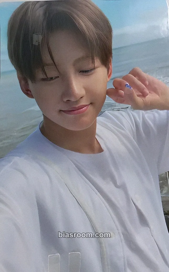 Jihoon Sparkling Blue Photocard - TWS - TWS K-pop photocard