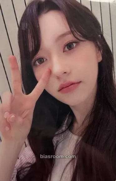 Chanelle Moon Love Tune Photocard - FIFTY FIFTY - FIFTY FIFTY K-pop photocard