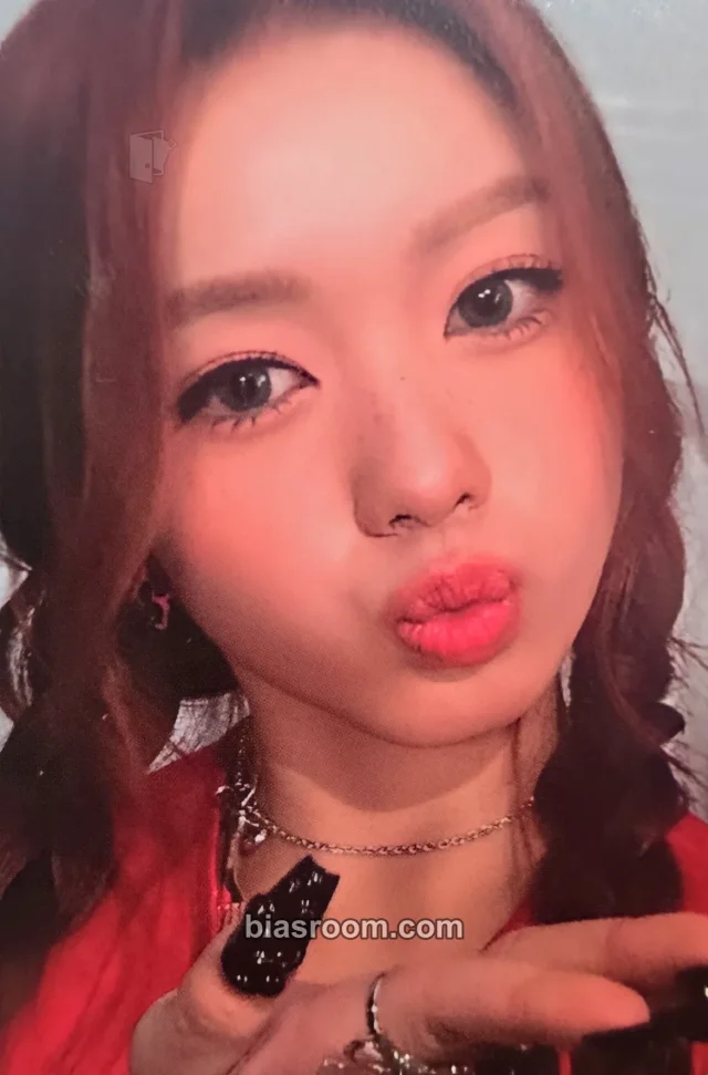 UNIS - Elisia - SWICY Album album photocard recipe version