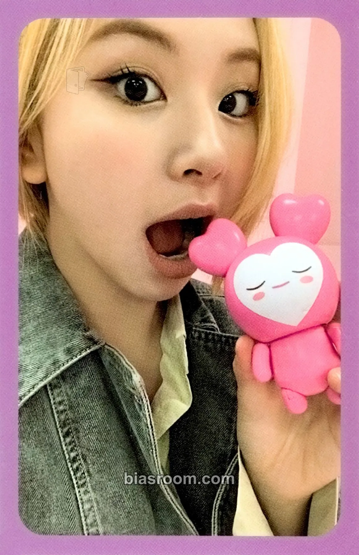 Chaeyoung TWICE: World In A Day Photocard - TWICE - TWICE K-pop photocard