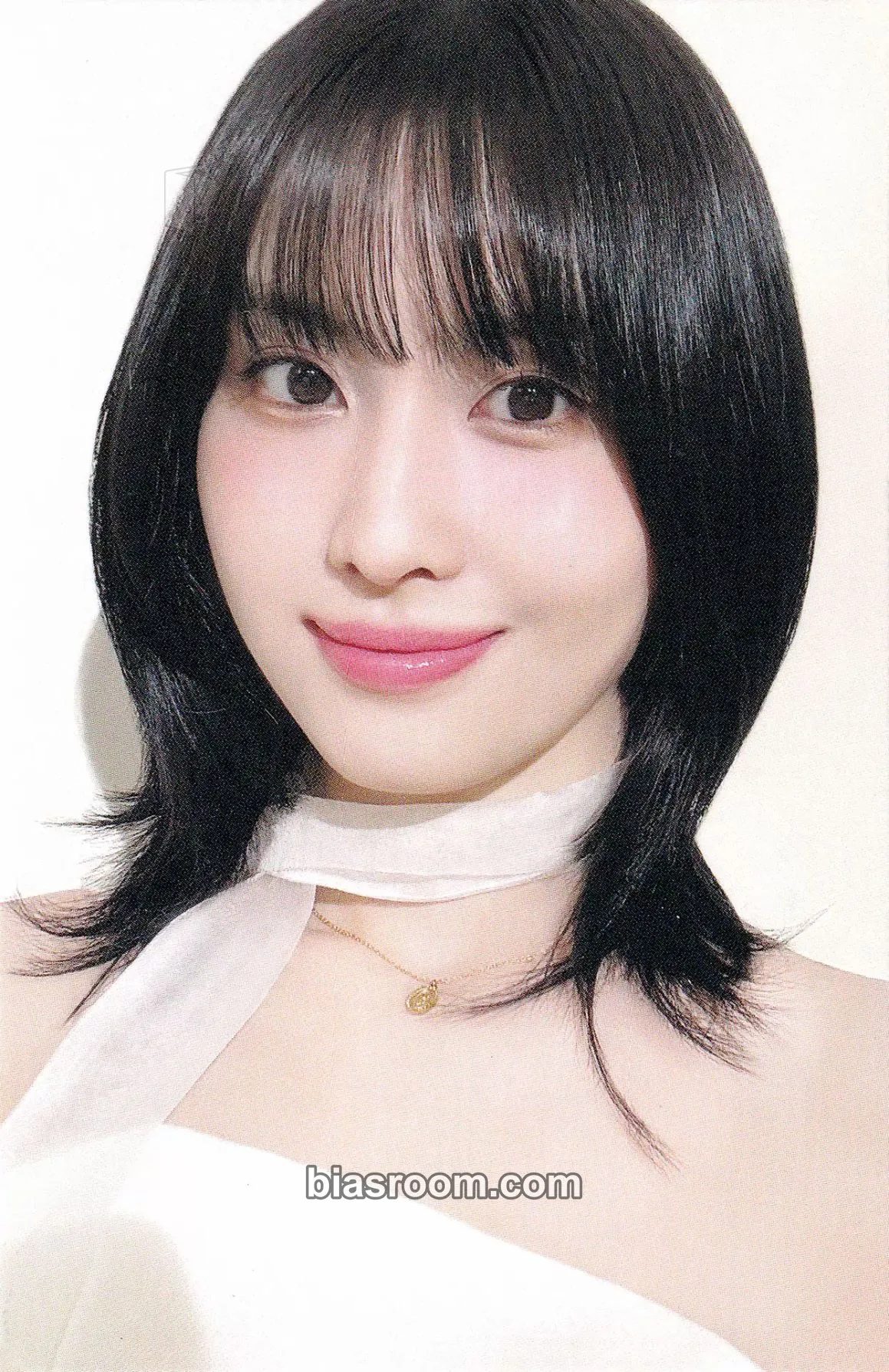 Momo TWICE 5th World Tour Ready to Be Photocard - TWICE - TWICE K-pop photocard