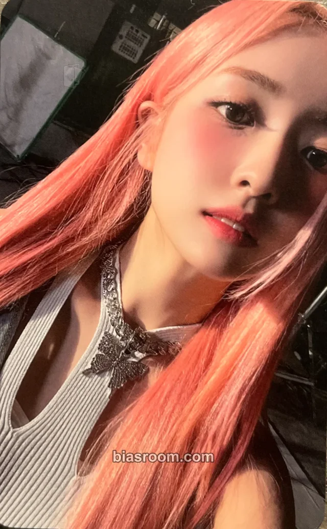 MADEIN - MiU - Madeleine Album album photocard