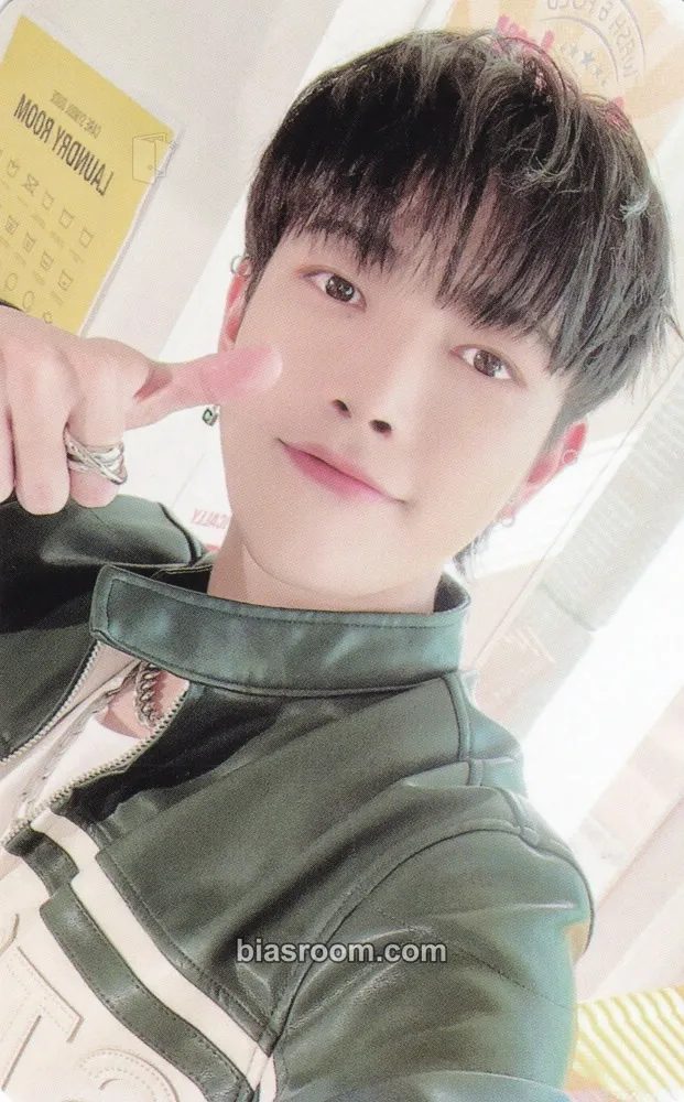 Hongjoong 3rd Atiny Membership kit Photocard - ATEEZ - ATEEZ K-pop photocard