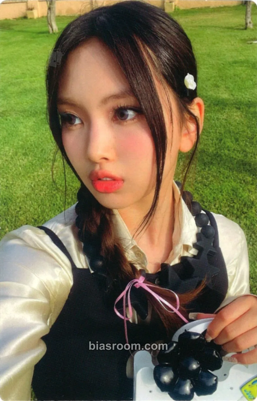 Hyein NewJeans 2nd EP “Get Up” Photocard - NewJeans - NewJeans K-pop photocard
