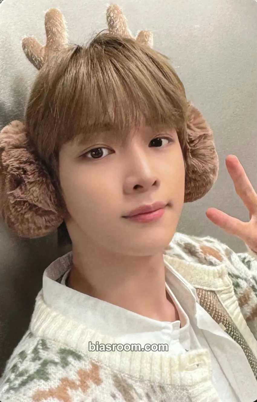 Sungchan Pink Christmas 2022 Photocard - NCT - NCT K-pop photocard