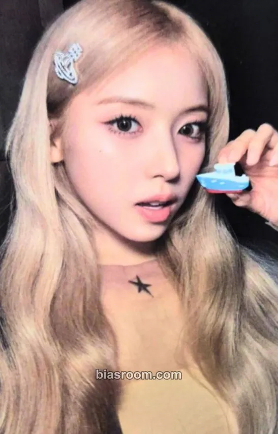 Jiwoo Fe3O4: FORWARD Photocard - NMIXX - NMIXX K-pop photocard