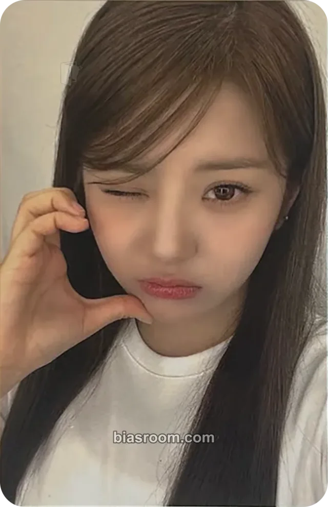 CSR - Yuna - Shining! Debut 1st Anniversary Live Event flnk photocard set raffle purchase benefit