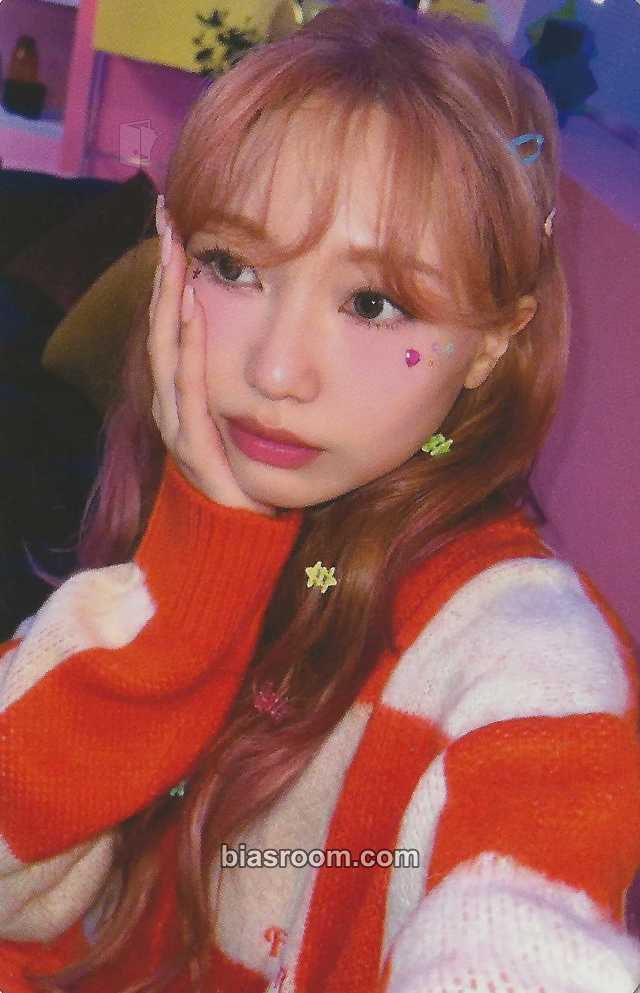 Sujeong Pink Moon Photocard - Ryu Sujeong - Ryu Sujeong K-pop photocard